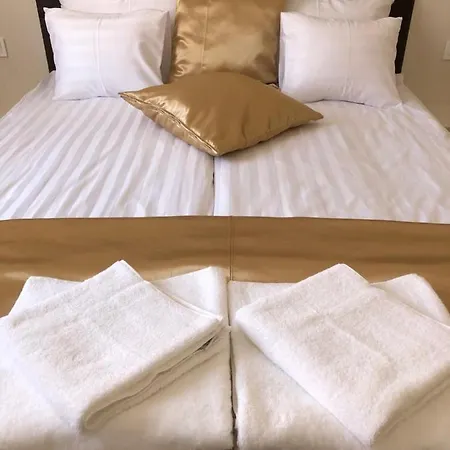 Kerekes Panzio Es Etterem Bed & Breakfast *