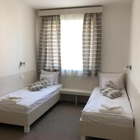 Bed & Breakfast Kerekes Panzio Es Etterem