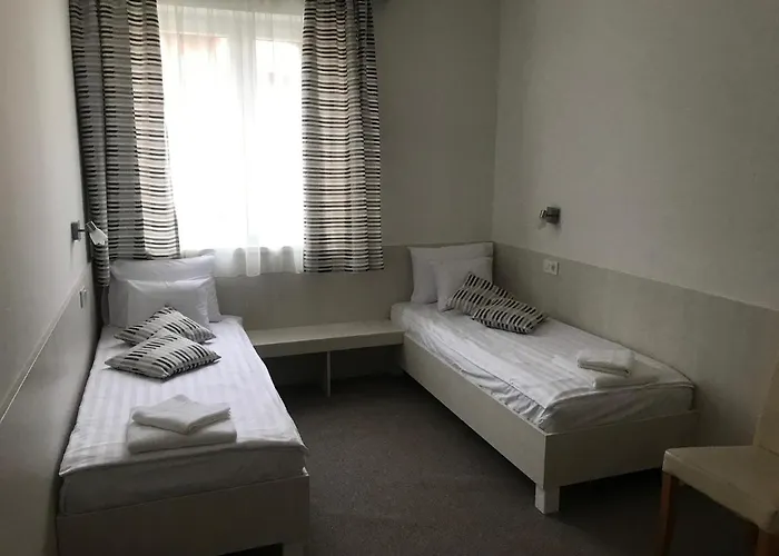 Kerekes Panzió és étterem Couette-café 3*